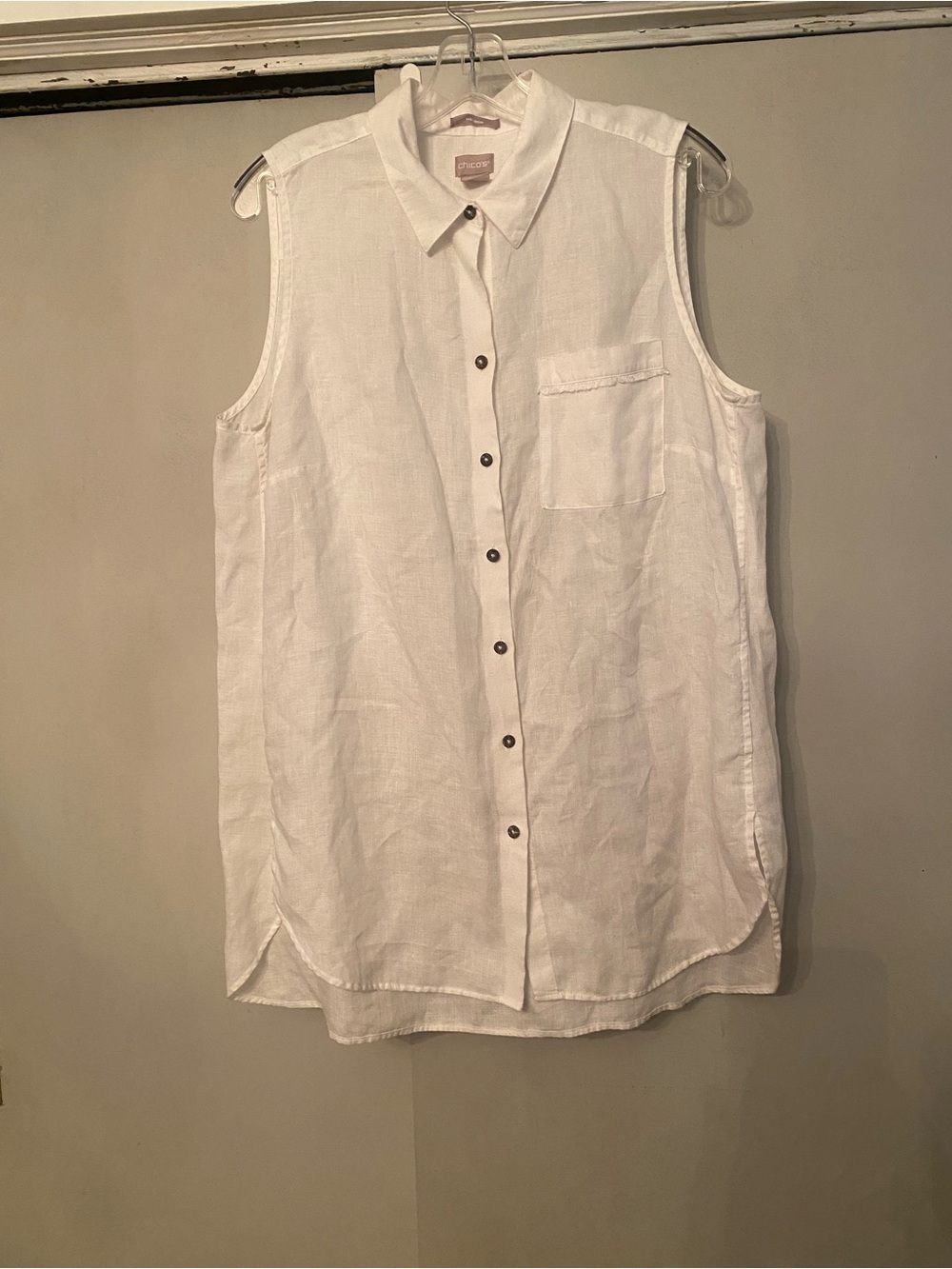 Chico's Sleeveless White Button-Front Linen Shirt 100% linen
